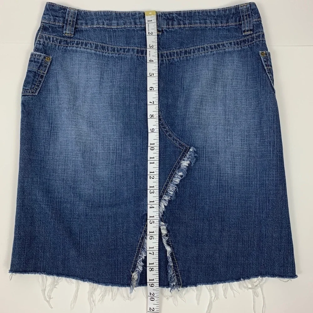 Frayed Edge Factory Deconstructed Denim Jean Skirt Frayed Hem Size Medium (8-10)